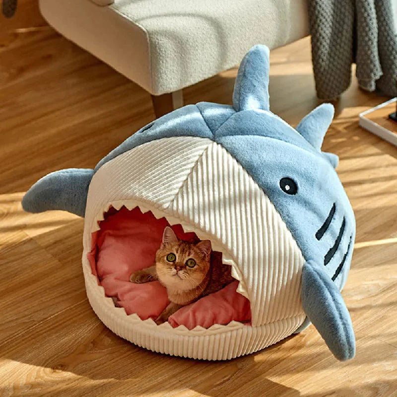 Luxury Plush Shark Pet Bed - zarpaspetshop.com