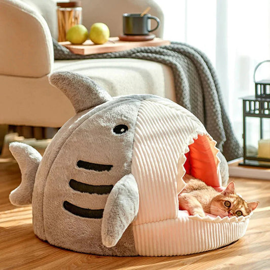 Luxury Plush Shark Pet Bed - zarpaspetshop.com