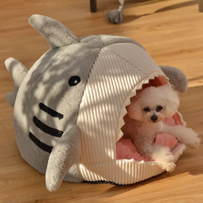 Luxury Plush Shark Pet Bed - zarpaspetshop.com