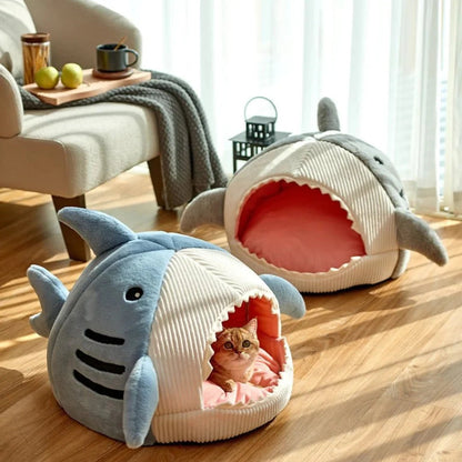 Luxury Plush Shark Pet Bed - zarpaspetshop.com